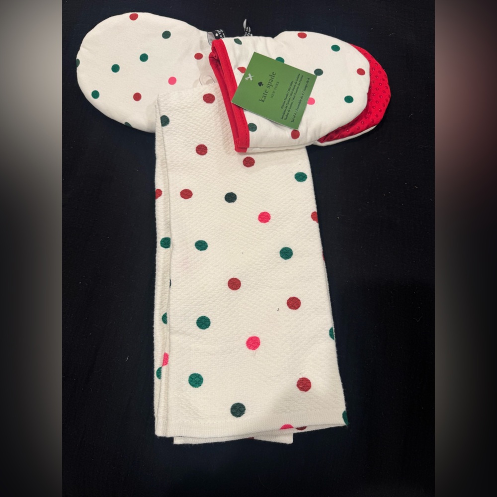 Kate Spade Polka Dot Kitchen Towels & Mini mitts Set! Fun festive❤️🤍💚100% cotton